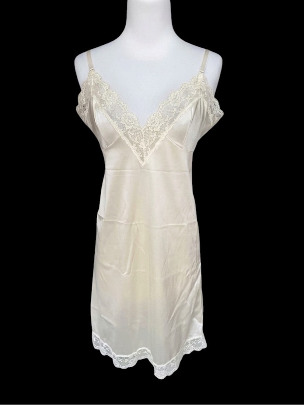 1960s/70s Vassarette Ivory Lace Trim V-Neck Adjustable Straps Nylon Slip